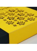 Kartka Świąteczna w Formie Pudełka z Żółtą Banderolą W632